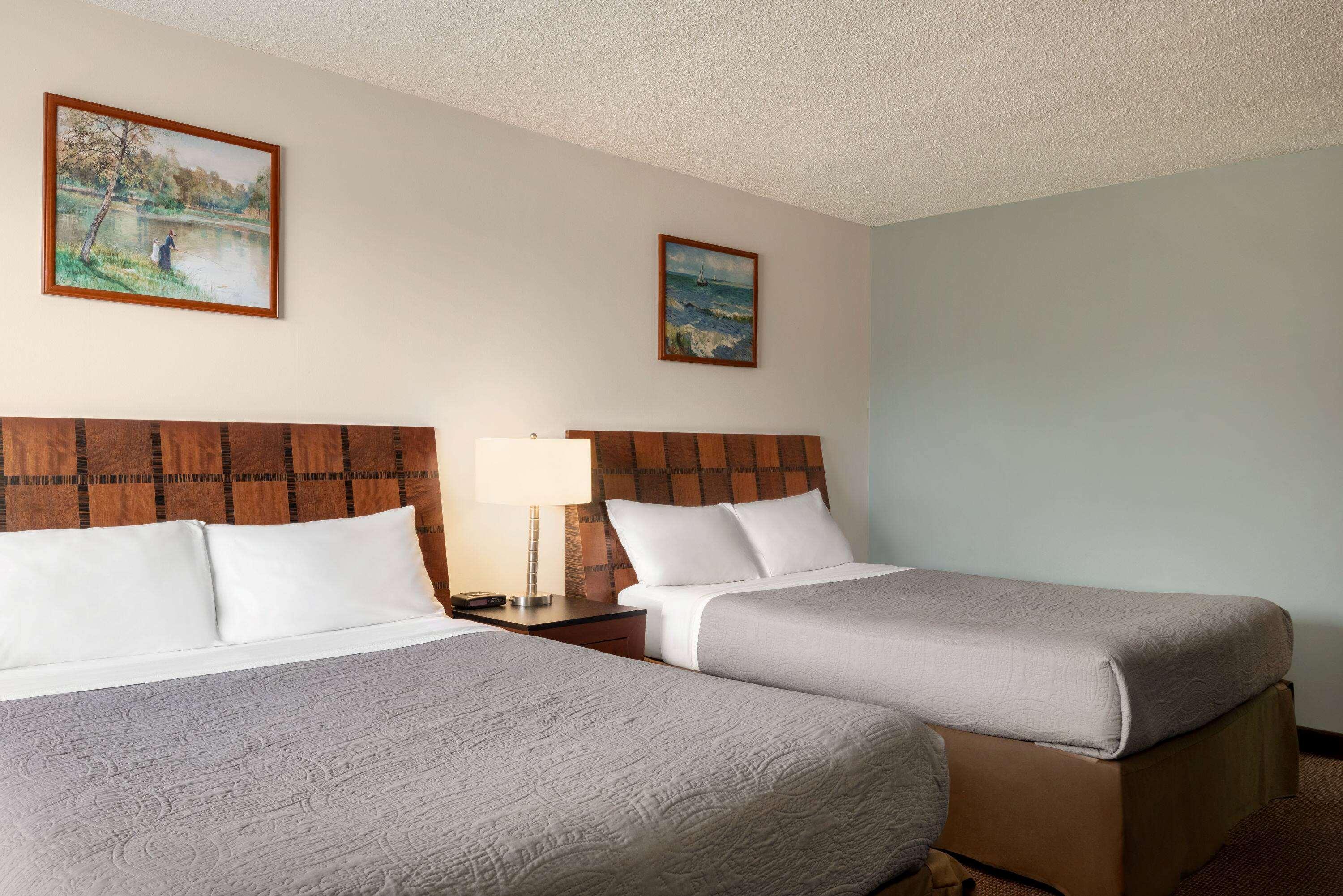 Travelodge By Wyndham Swift Current Exterior photo
