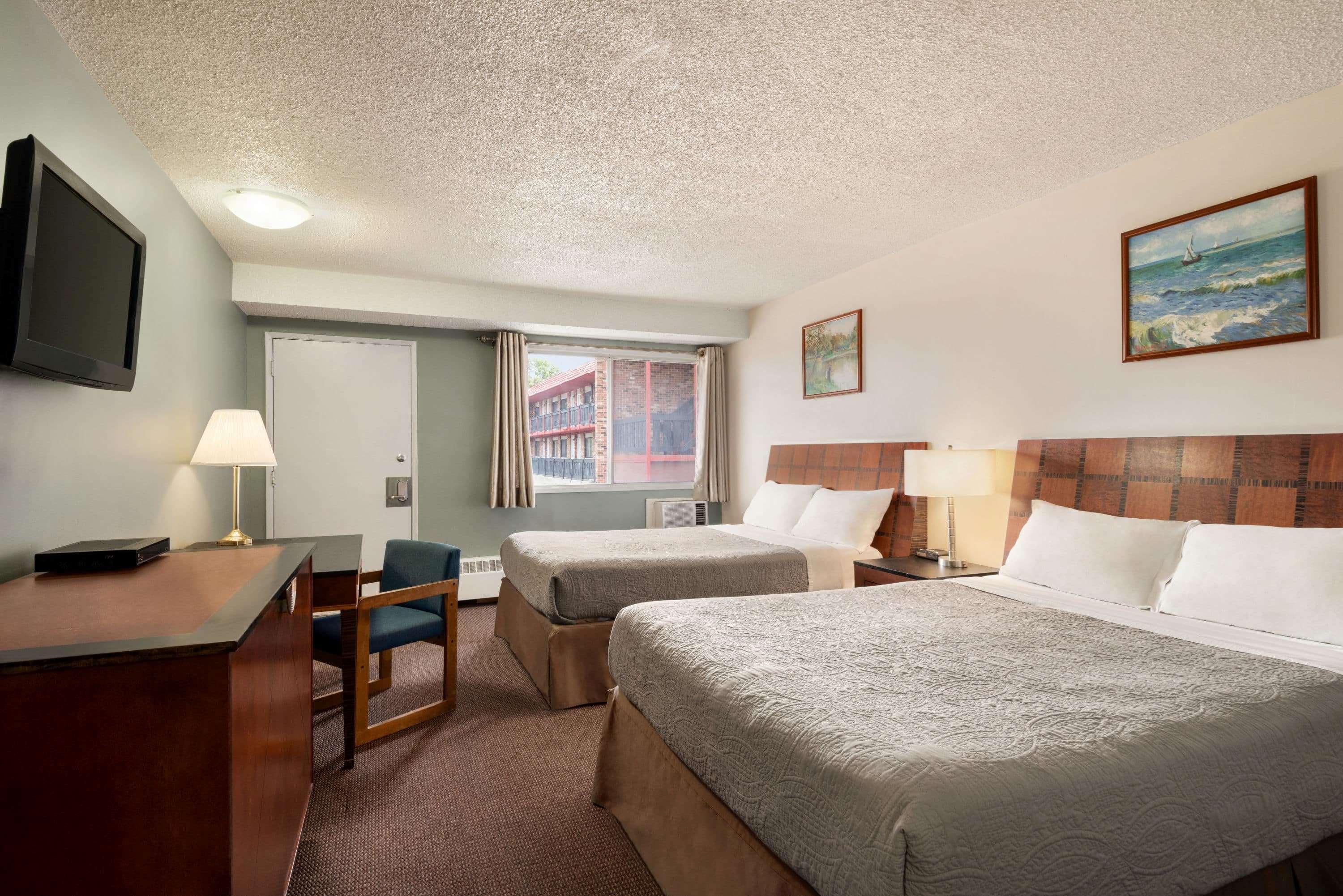 Travelodge By Wyndham Swift Current Exterior photo