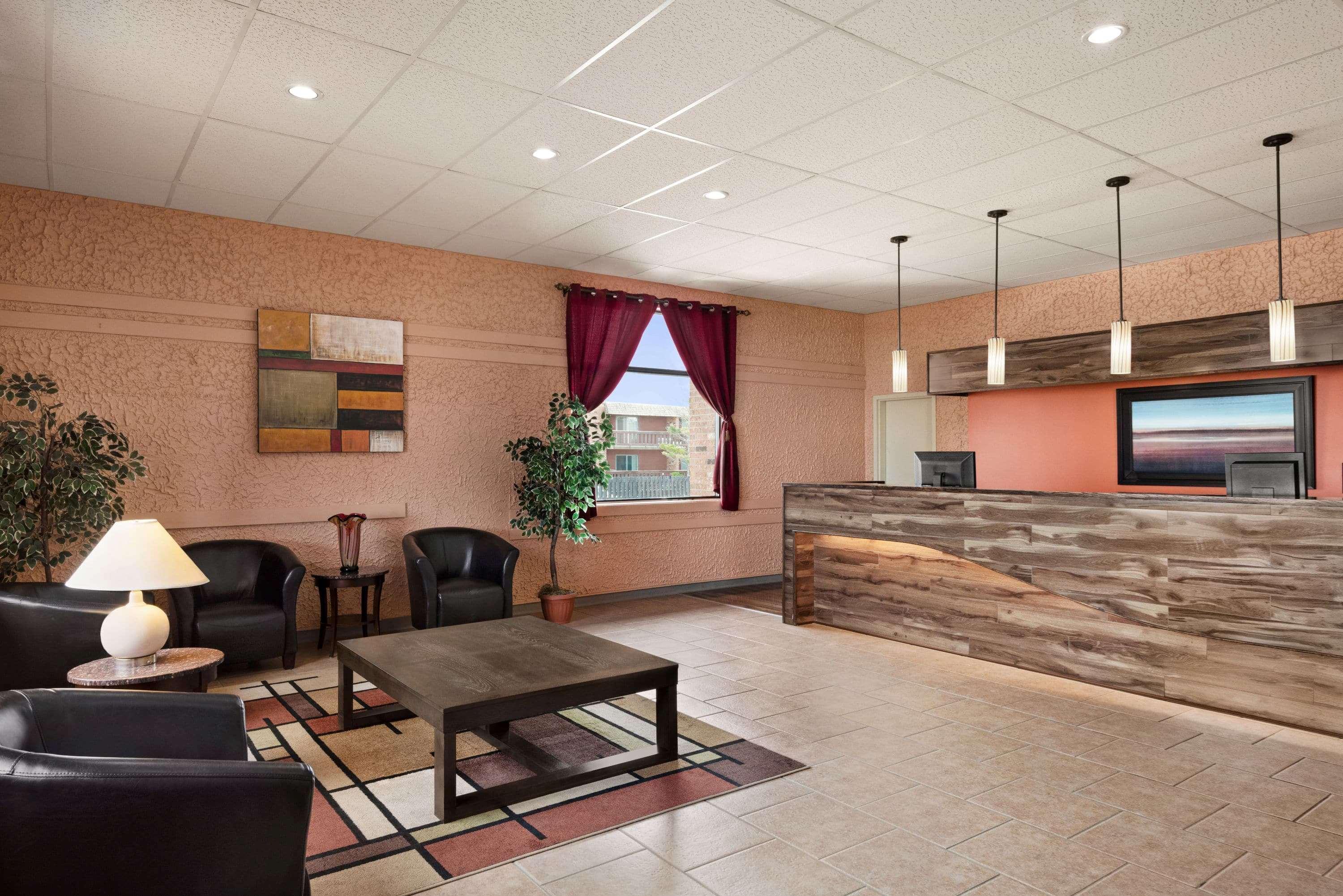 Travelodge By Wyndham Swift Current Exterior photo