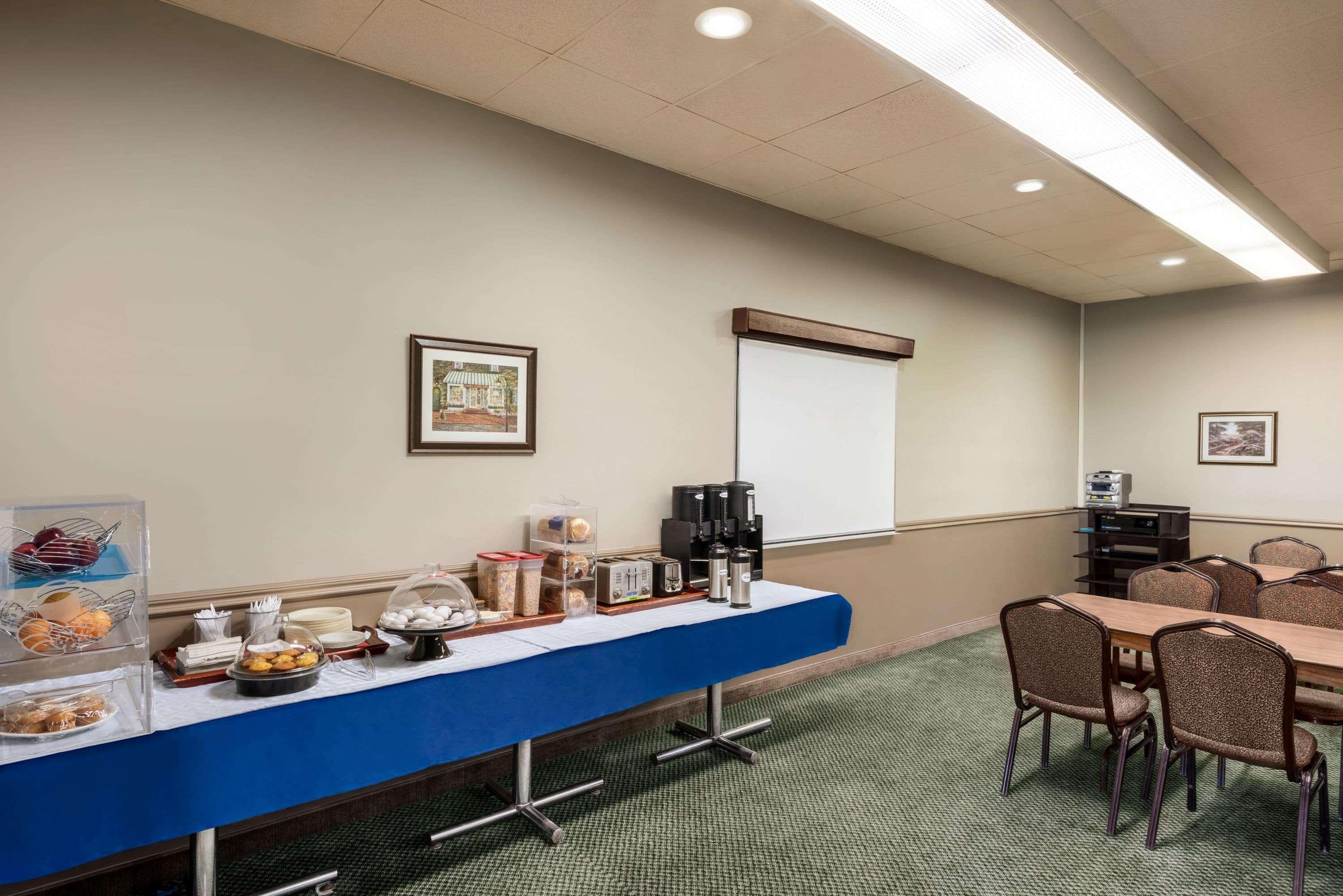Travelodge By Wyndham Swift Current Exterior photo