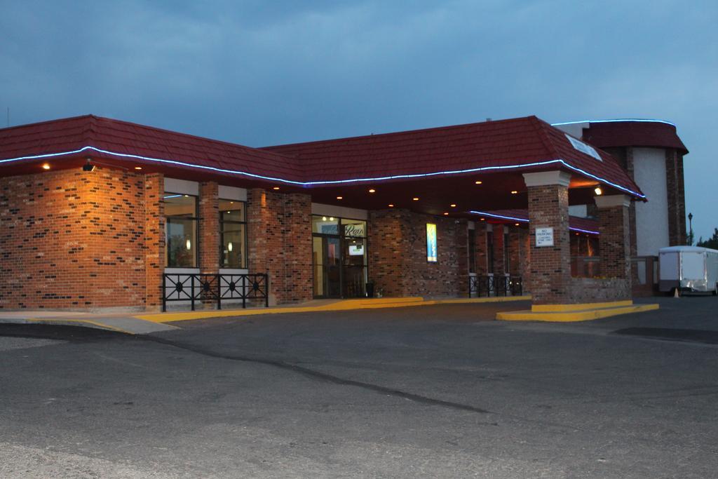 Travelodge By Wyndham Swift Current Exterior photo