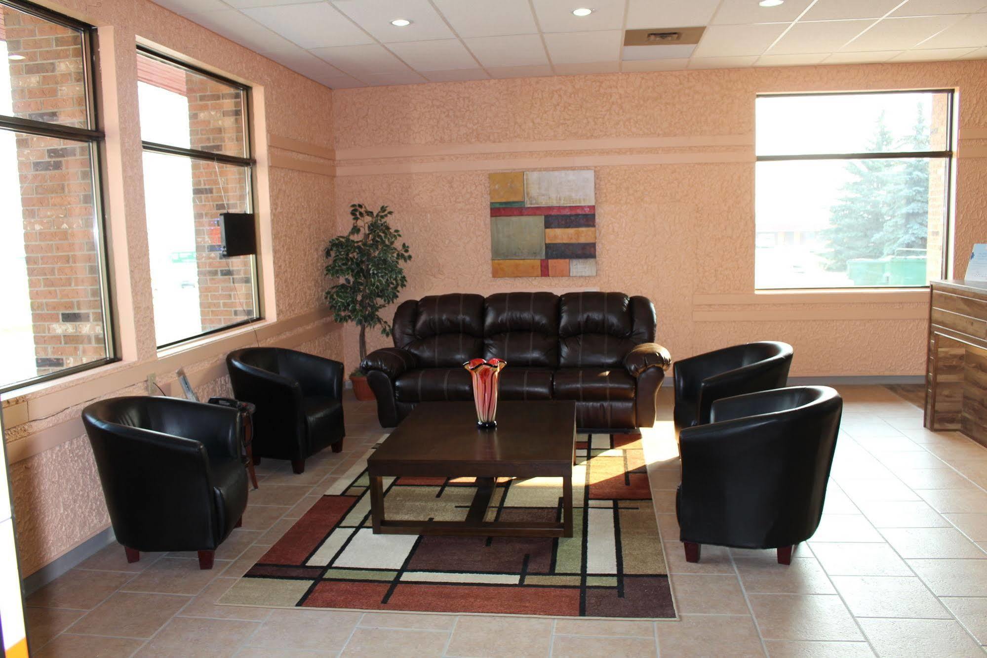 Travelodge By Wyndham Swift Current Exterior photo